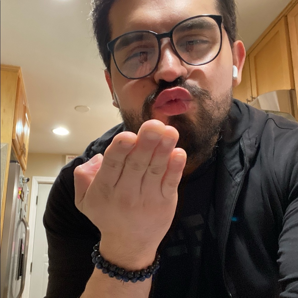 Meet your Posher, Jose